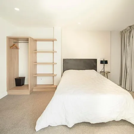 Ref 1071 - Center - 5mins To The Palais Des Festivals