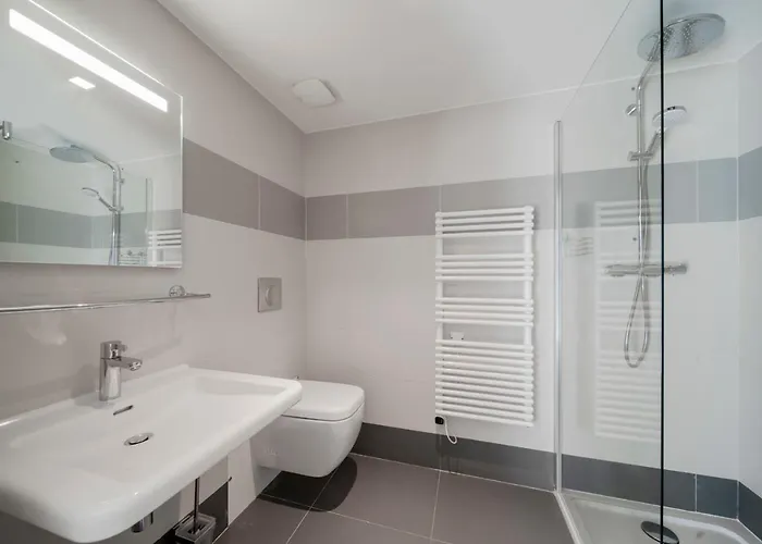 Ref 1071 - Center - 5mins To The Palais Des Festivals * Cannes